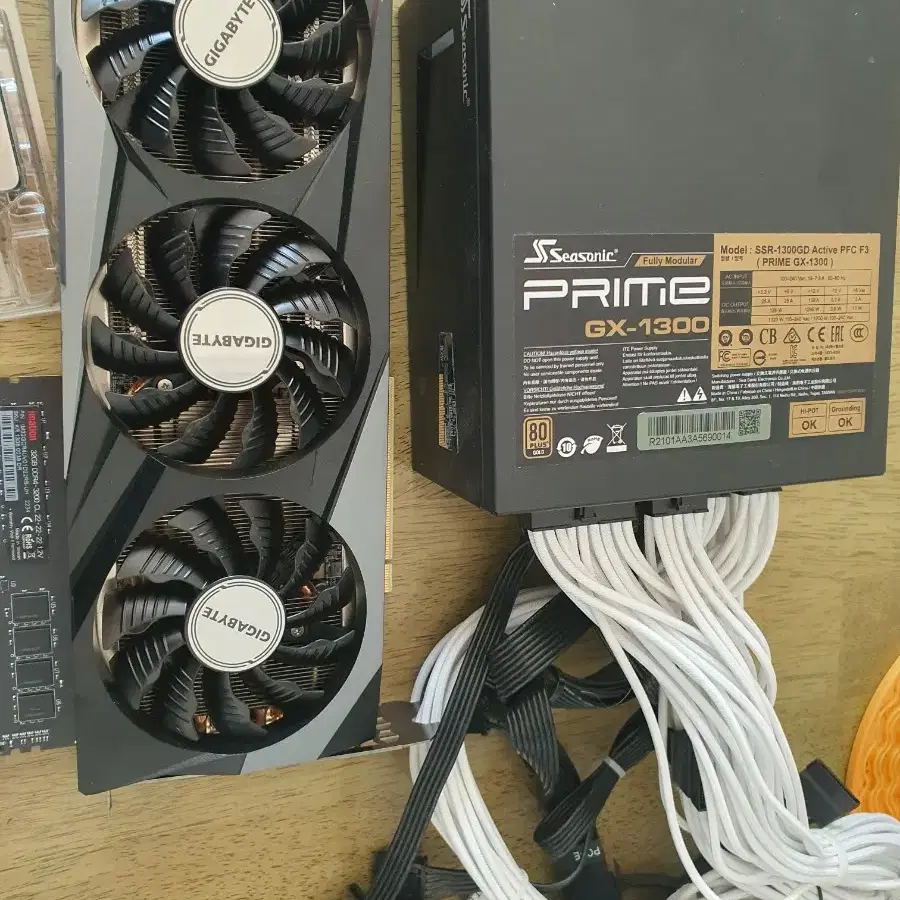 cpu,램,그래픽카드,ssd,공냉 수냉쿨러,메인보드,파워