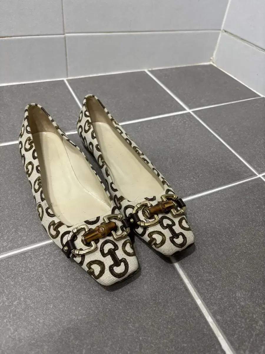 Genuine) Gucci Bampu Flats