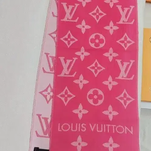 Louis Vuitton루이 뷔 통 스카프