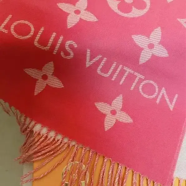 Louis Vuitton루이 뷔 통 스카프