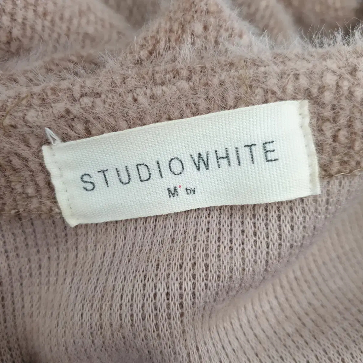 빈티지 만원샵 studio white 포근 니트