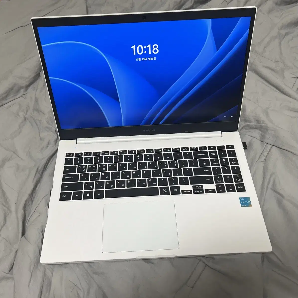 삼성 노트북 플러스2 NT550XDA-K14A