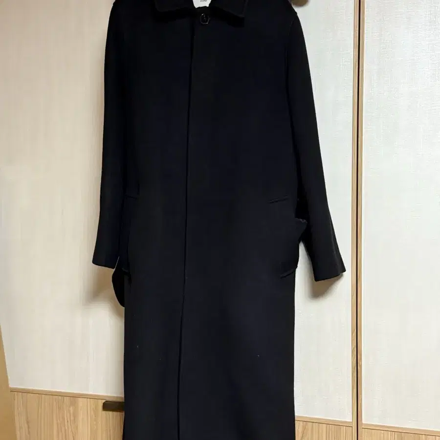 던스트 코트 UNISEX BELTED WOOL MAC COAT BLACK