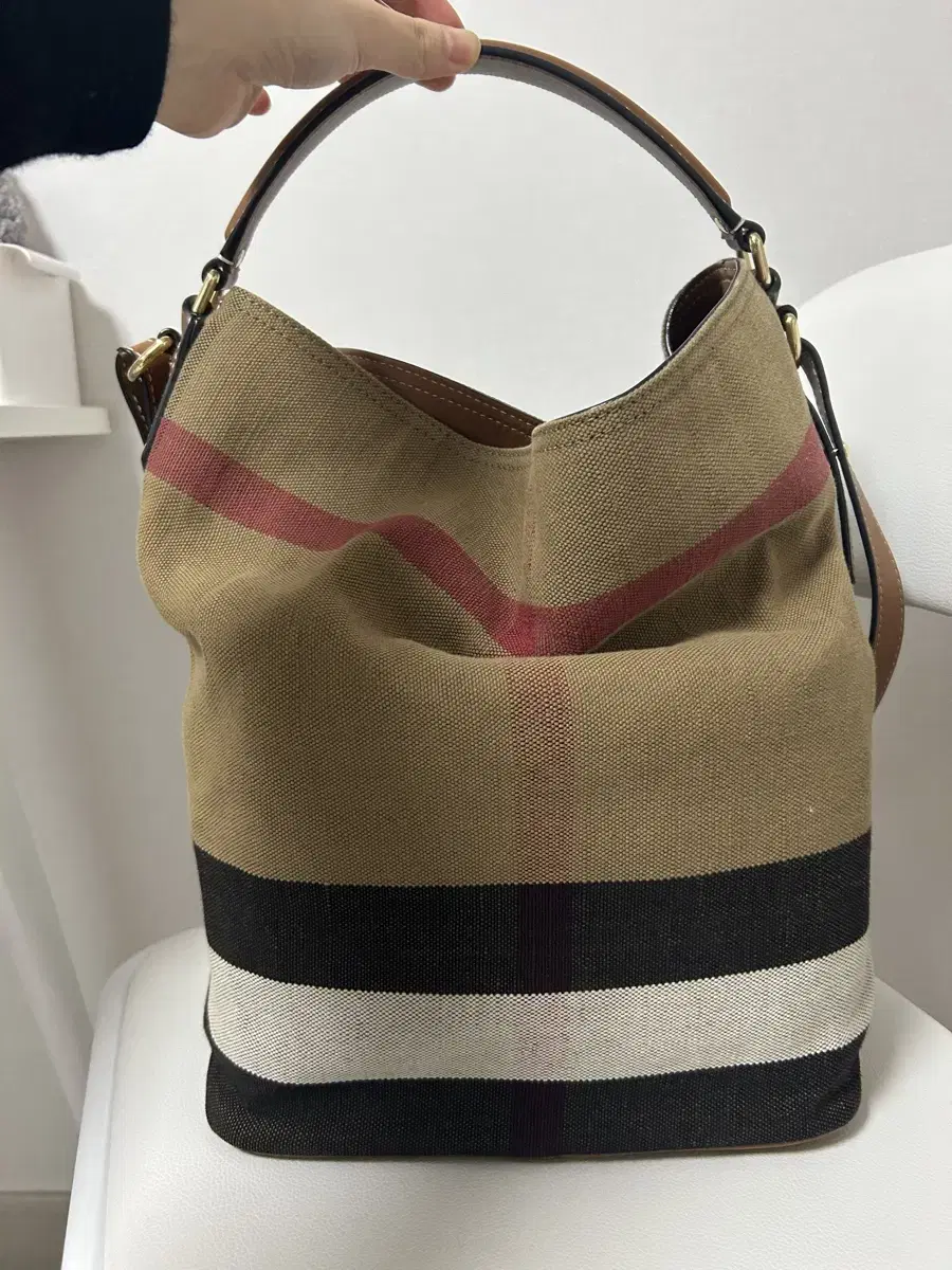 Burberry Hobo Bag Medium