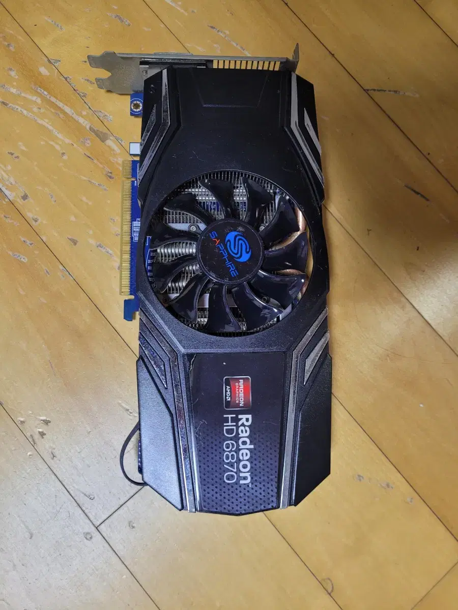 라데온 이엠텍 hd6870 그래픽카드 판매합니다 GPU emtek