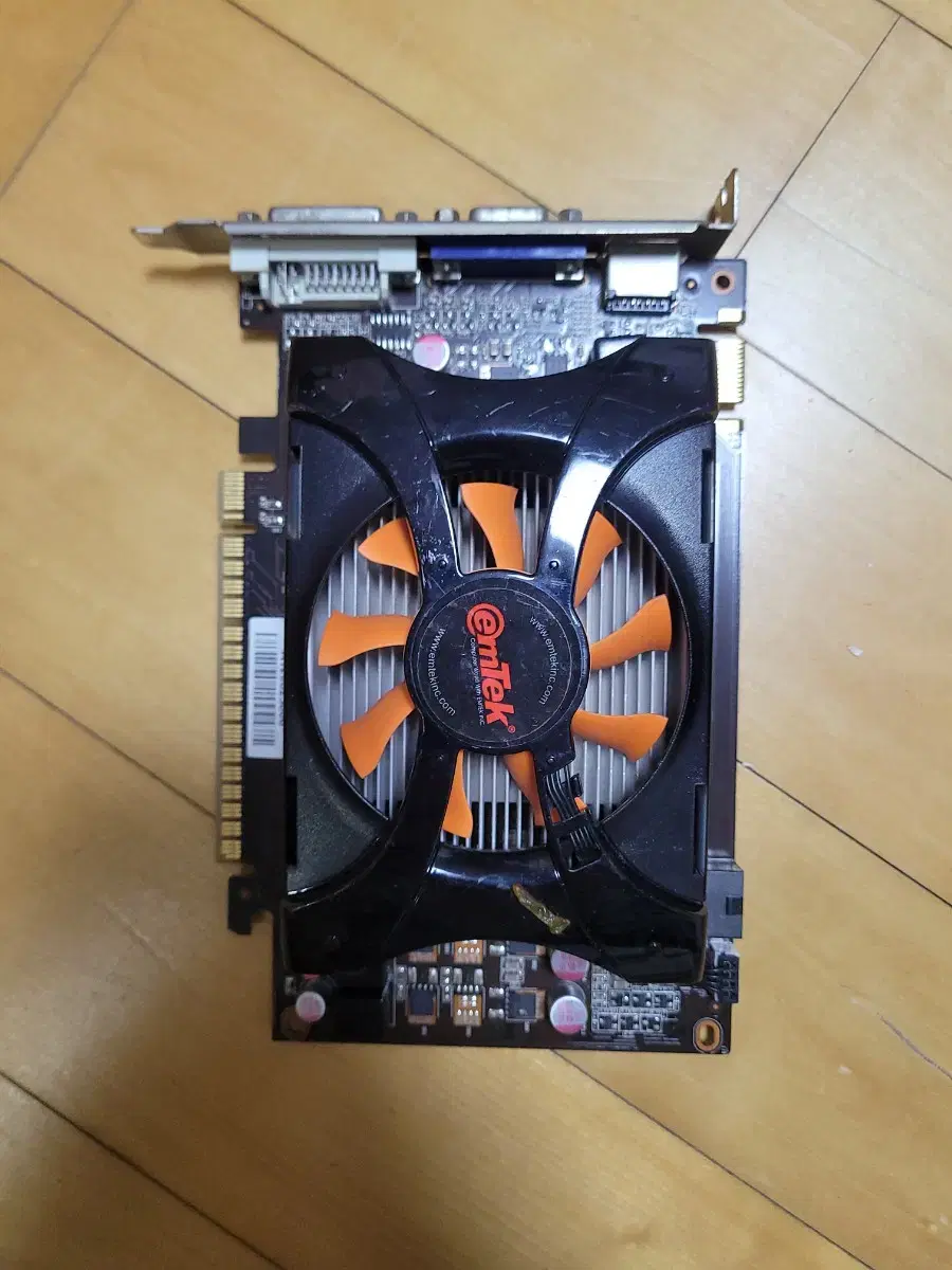 emtek gts450 그래픽카드 팝니다 gtx450 GPU