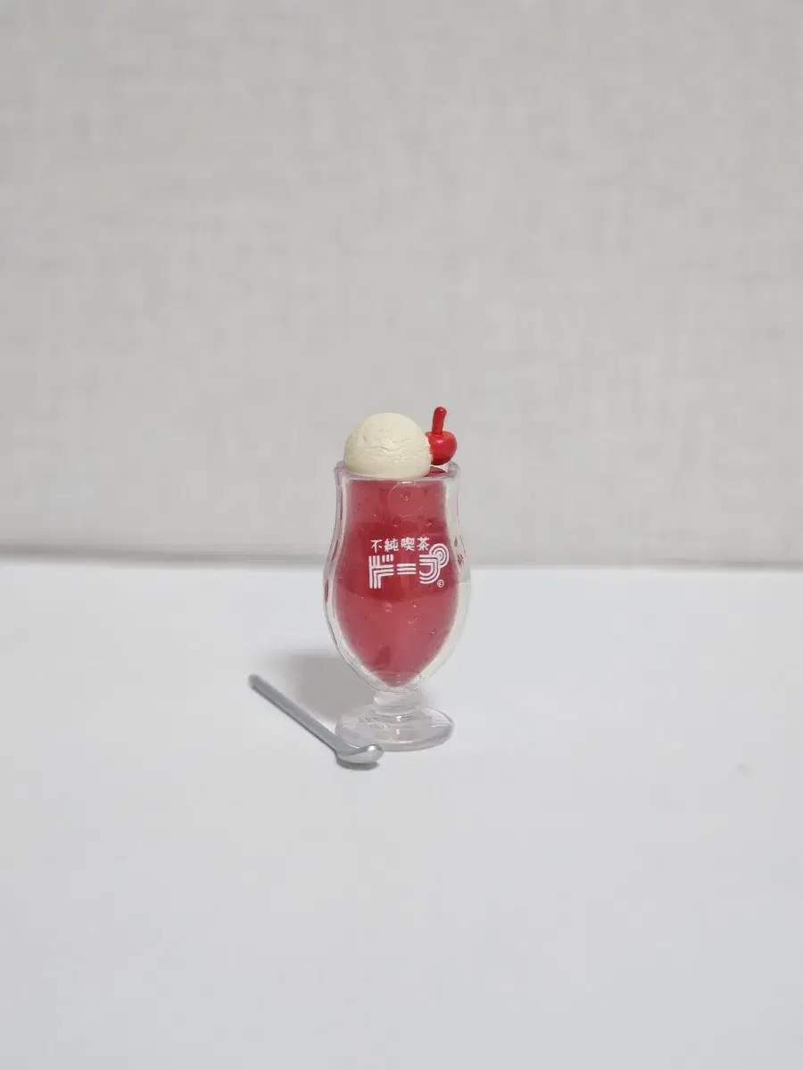 Vahn sells Vahn Impure Cafe Dope Cream Soda (Red)