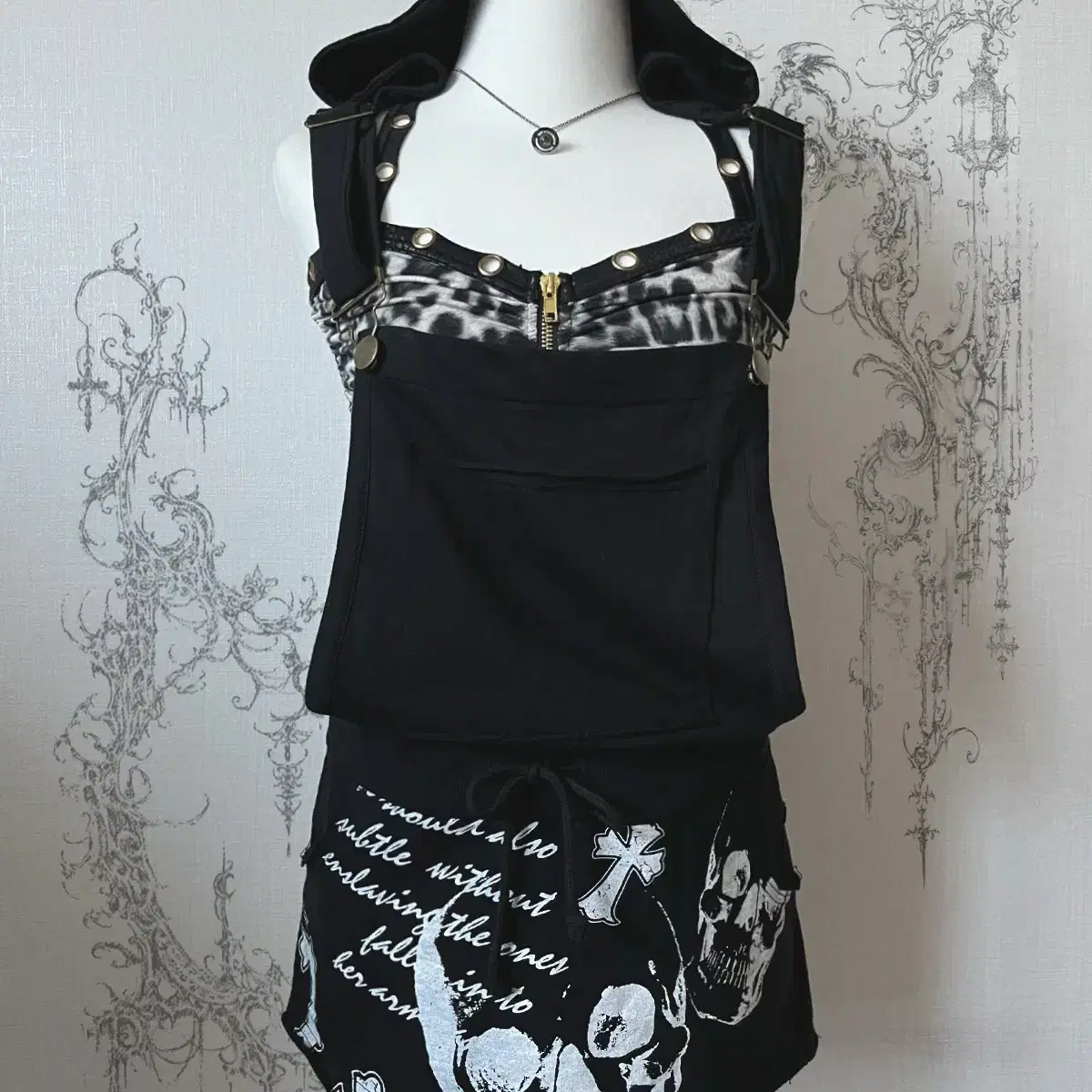 ( mkr )skull graphic hood overall