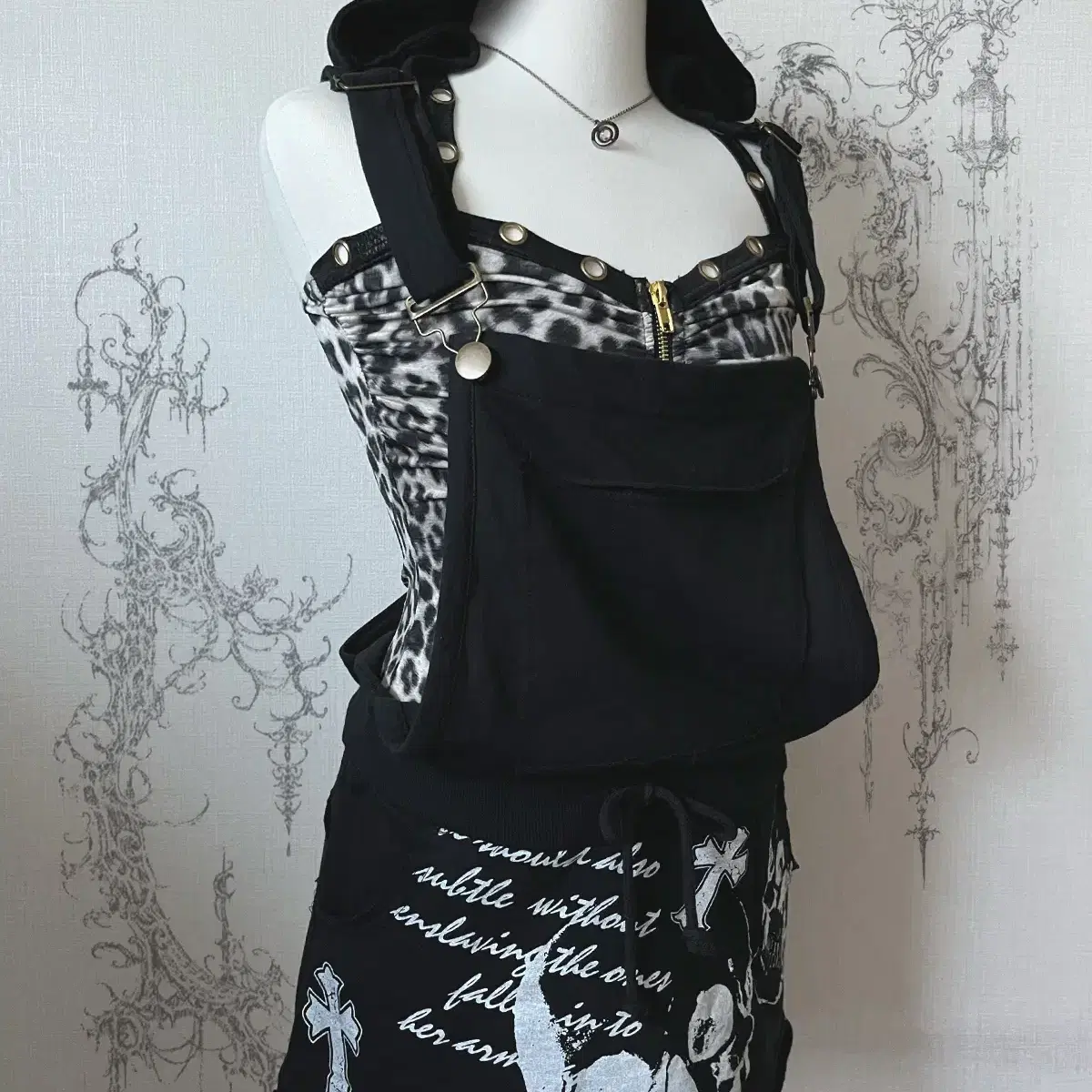 ( mkr )skull graphic hood overall