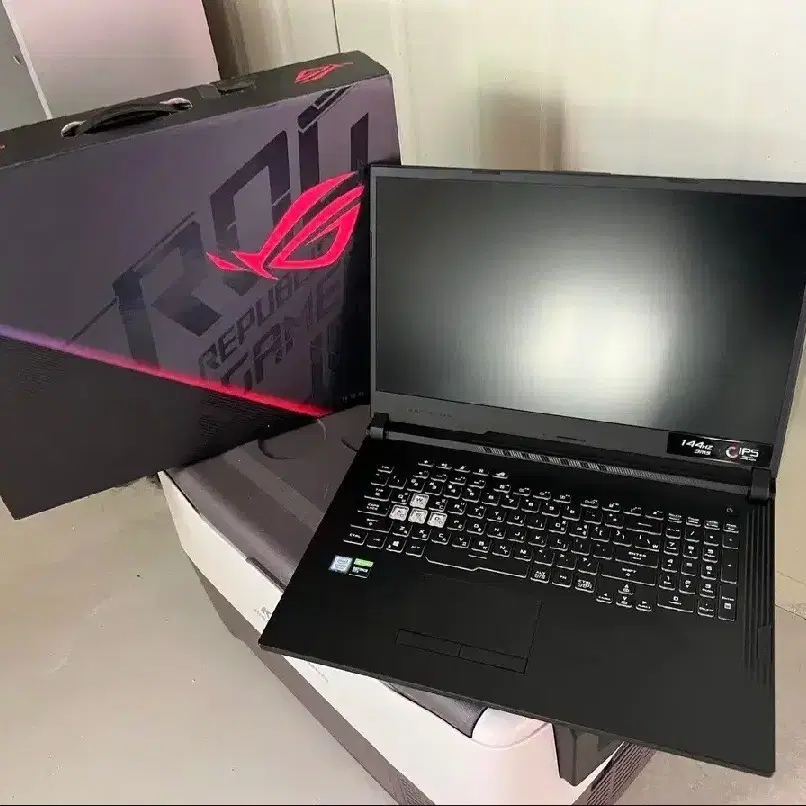 Asus Rog strix G731 게이밍노트북 17.3인치 팝니다