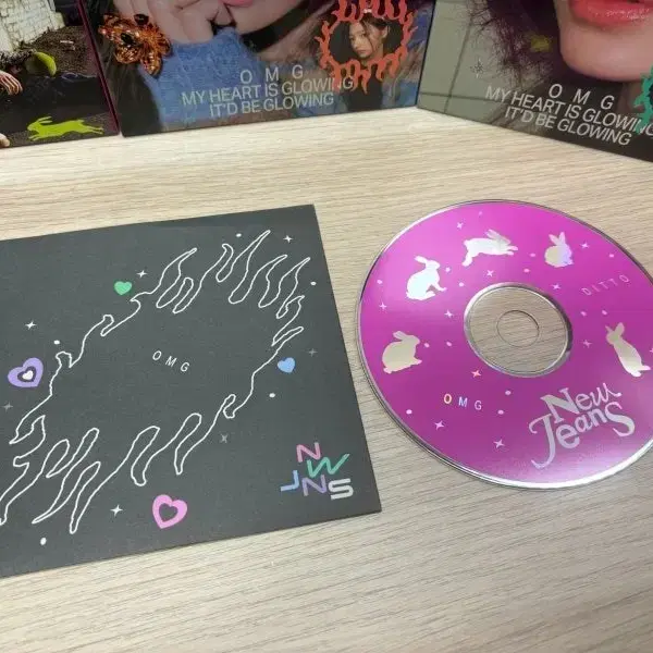 (예약중) 뉴진스 해린 블루북 cd& 뉴진스 하니 omg 디토 cd