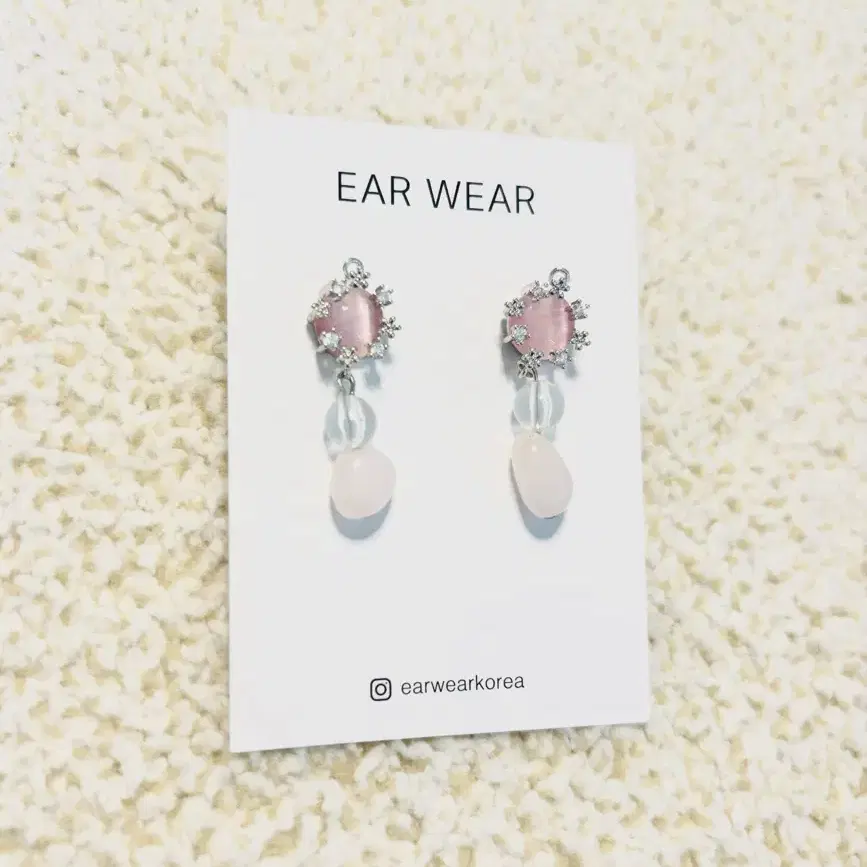 핸드메이드/새상품) EAR WEAR 로즈쿼츠 드롭 귀걸이/귀찌