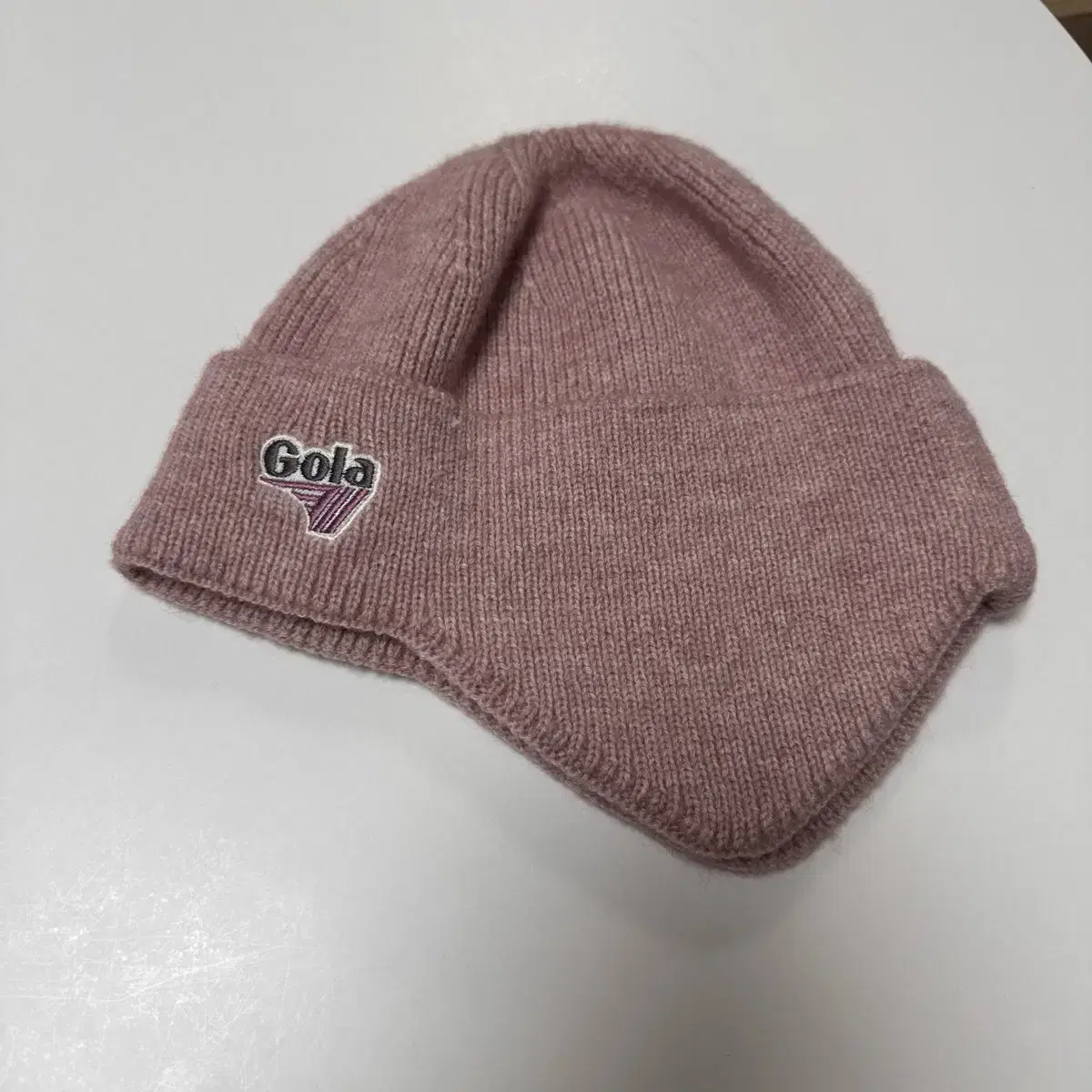 gola gola beanie sagger