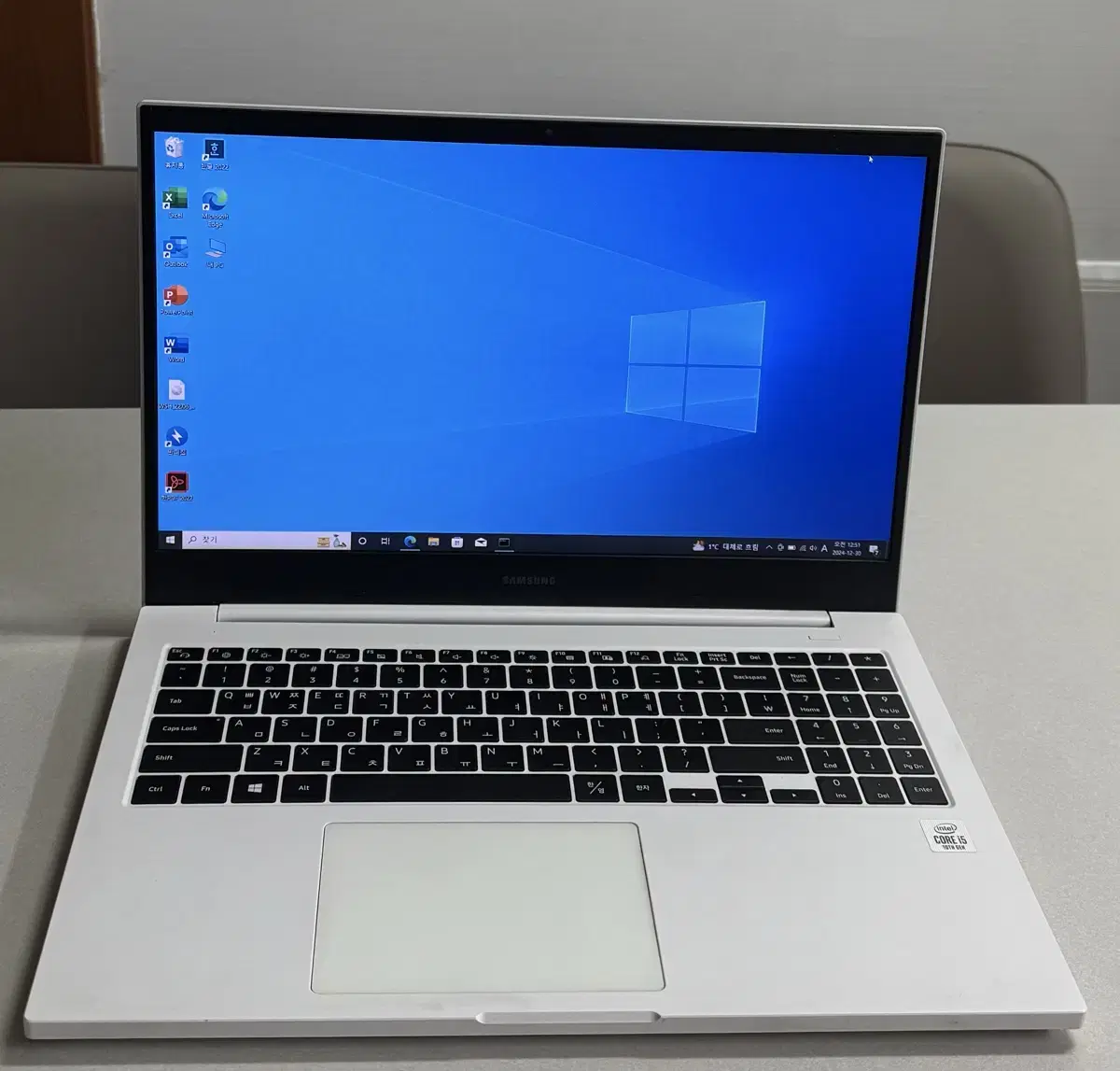 [ 배터리 거의 새거 ] 삼성 노트북 Plus NT550XCR i5-10