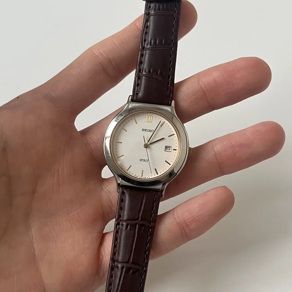 세이코 - 90s white dial silver quartz