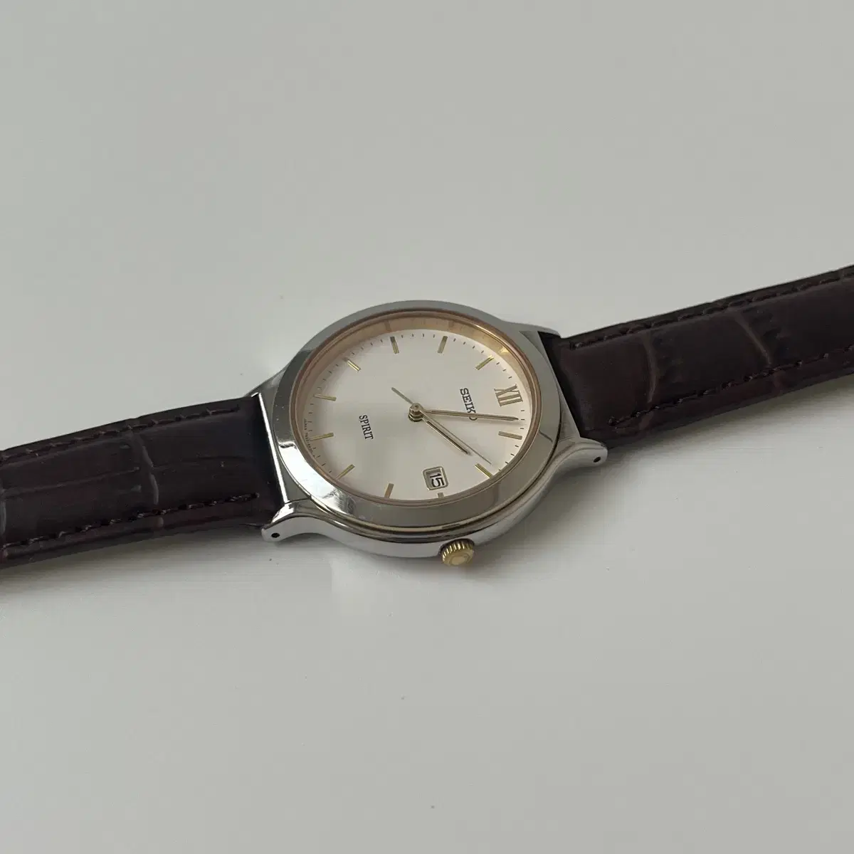 세이코 - 90s white dial silver quartz