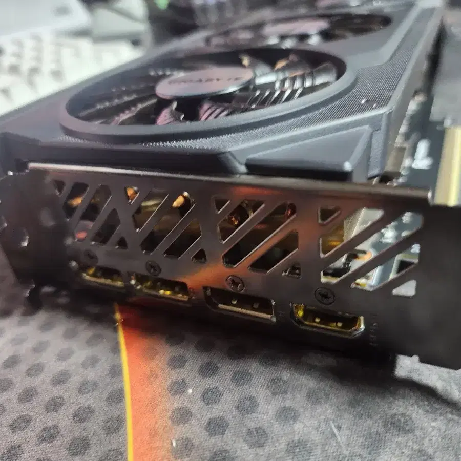 기가바이트 RTX4070Ti Super 4070ti슈퍼 팝니다.