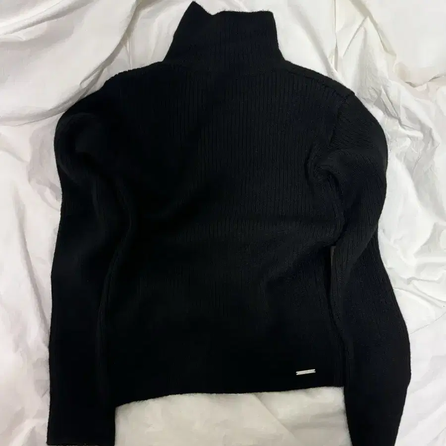 미세키서울 사이드버튼니트 블랙 Side button knit BLACK