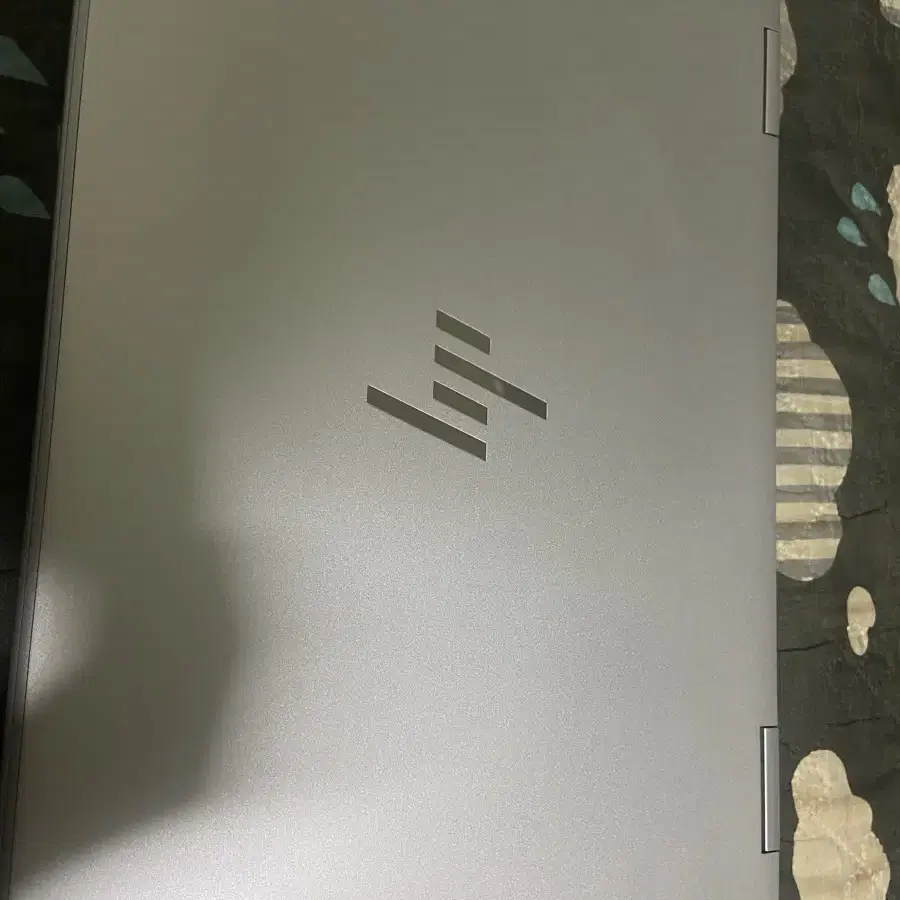 HP ENVY x360 15-ew0053TU