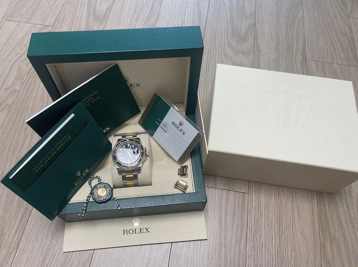 Rolex Submariner Blackcomb full set full night for sale