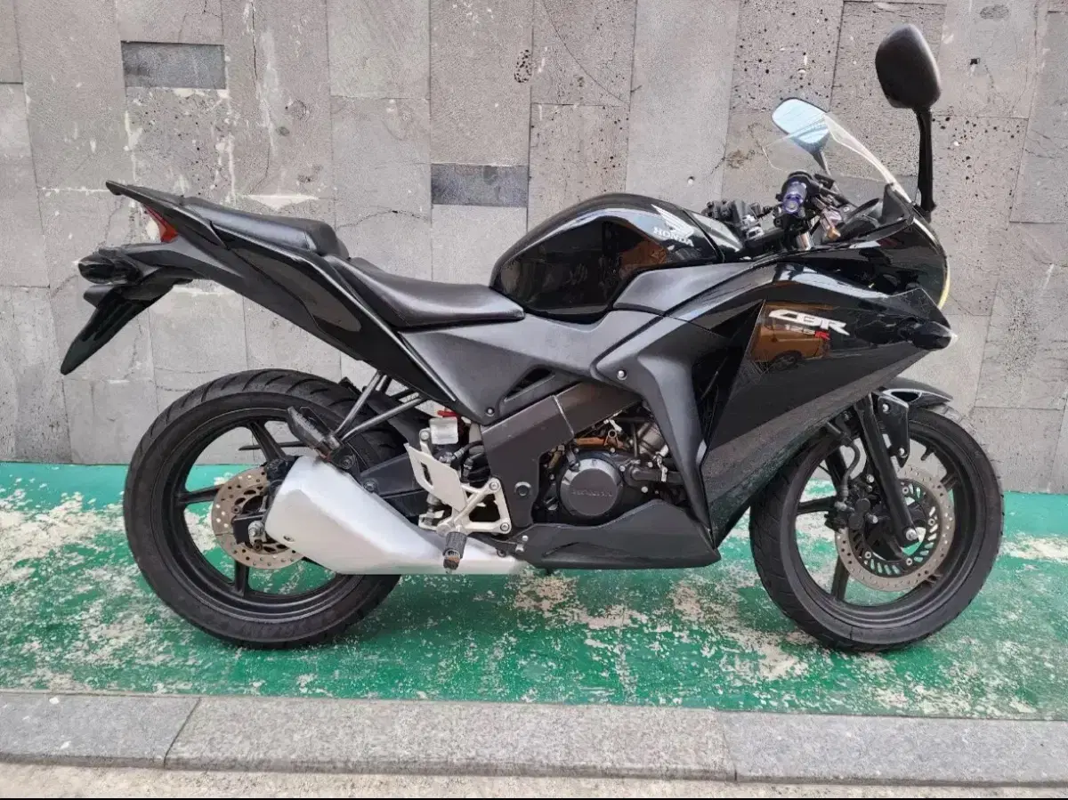 Cbr125