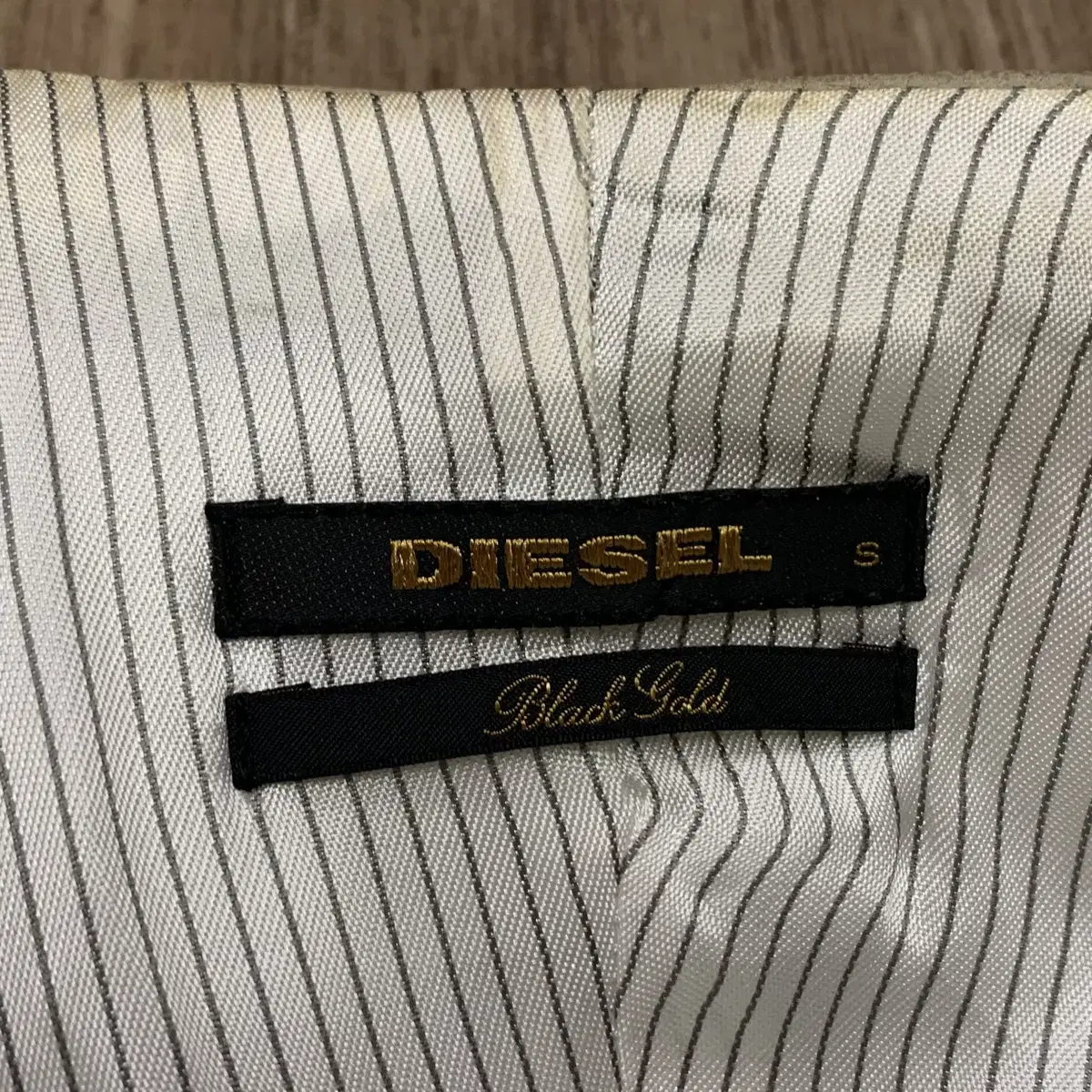 DIESEL 디젤 아카이브 블랙 골드 베스트(레더-램스킨)해외발송