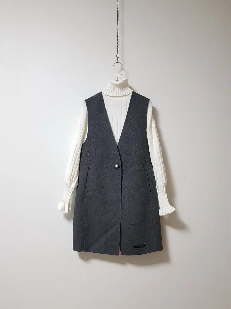 Muzak Handmade Pearl Embellished Wool Long Vest 85(55)