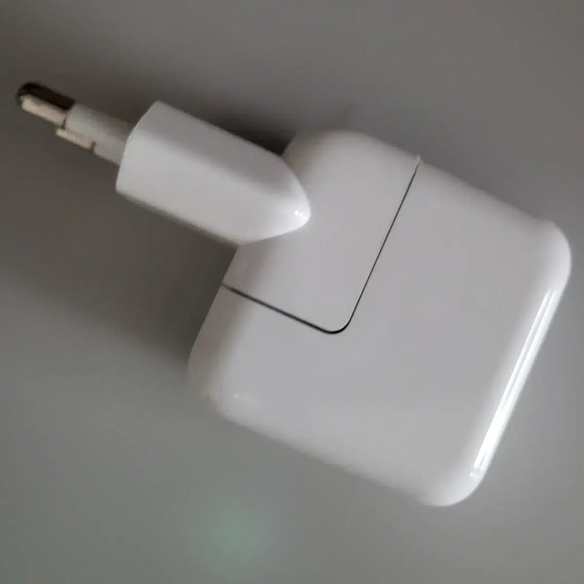 APPLE 애플 12W 1포트 충전기 MGN03KH/A 싸게 팝니다.