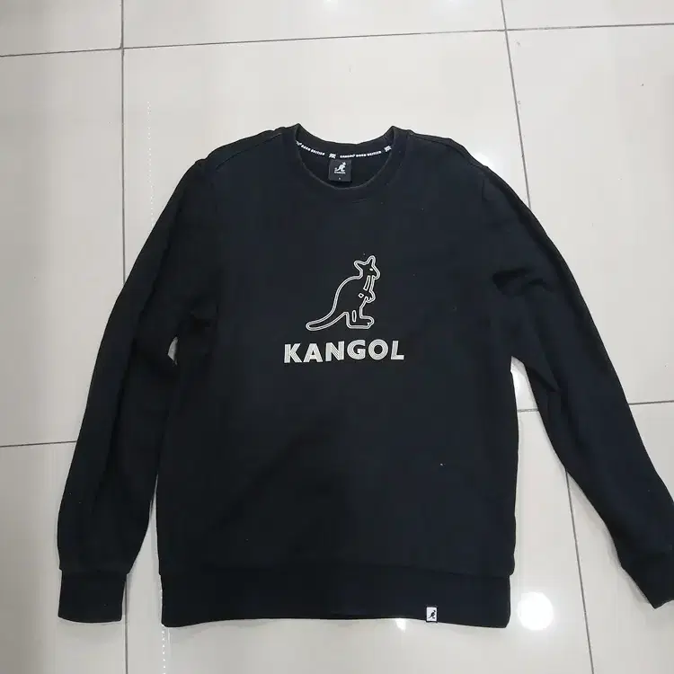 KANGOL 캉골 L사이즈 검정색 맨투맨 티셔츠 중고 봄가을