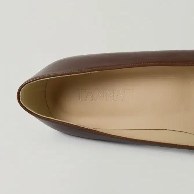 [ 타낫 Tannat ] Square comfort pumps