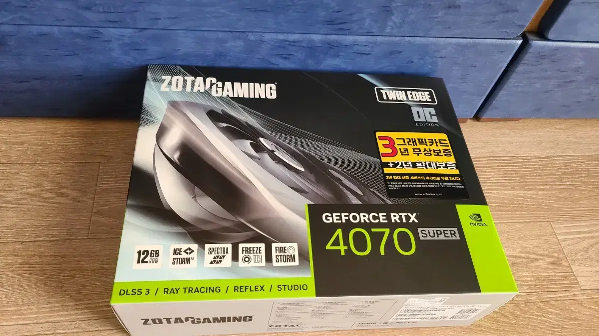 RTX 4070 SUPER TWIN Edg 미개봉