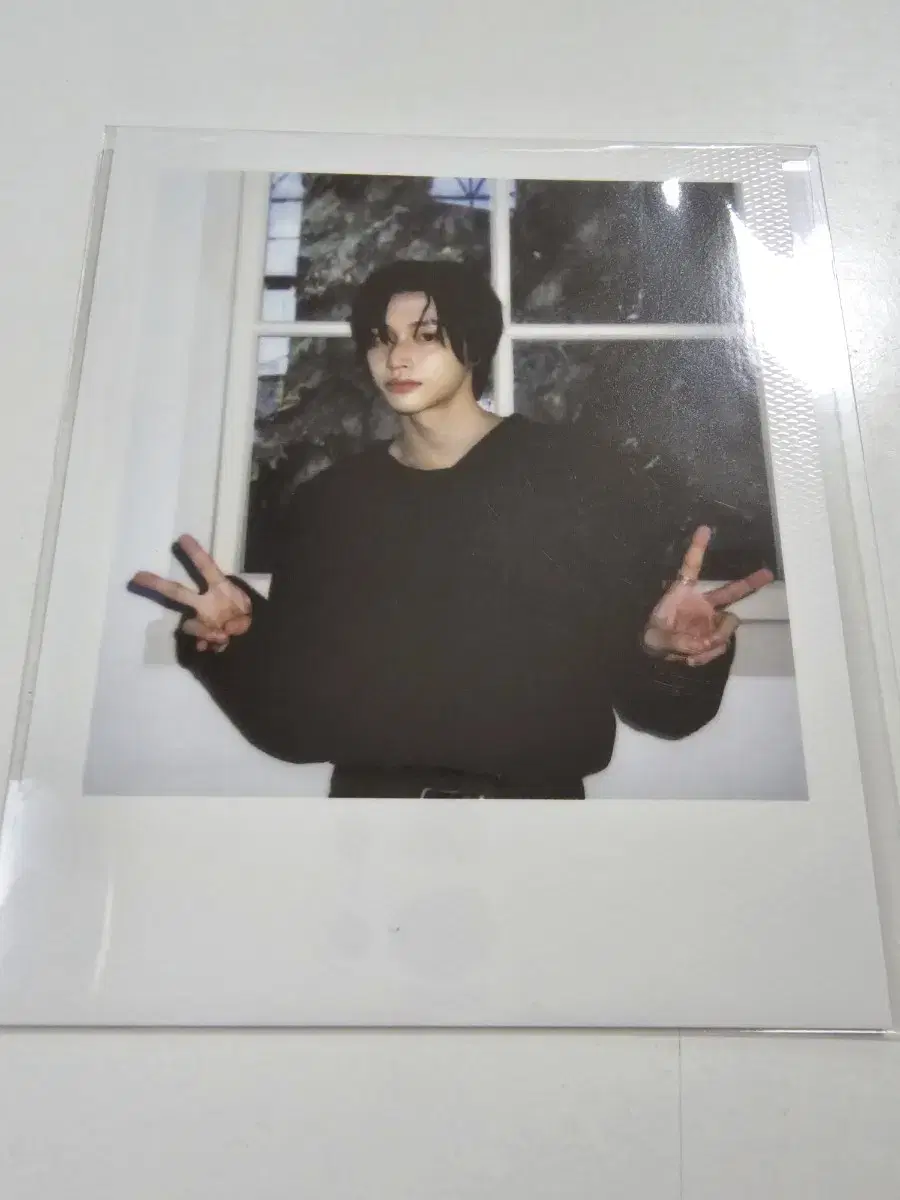 2025 season's greetings riize wonbin Polaroid