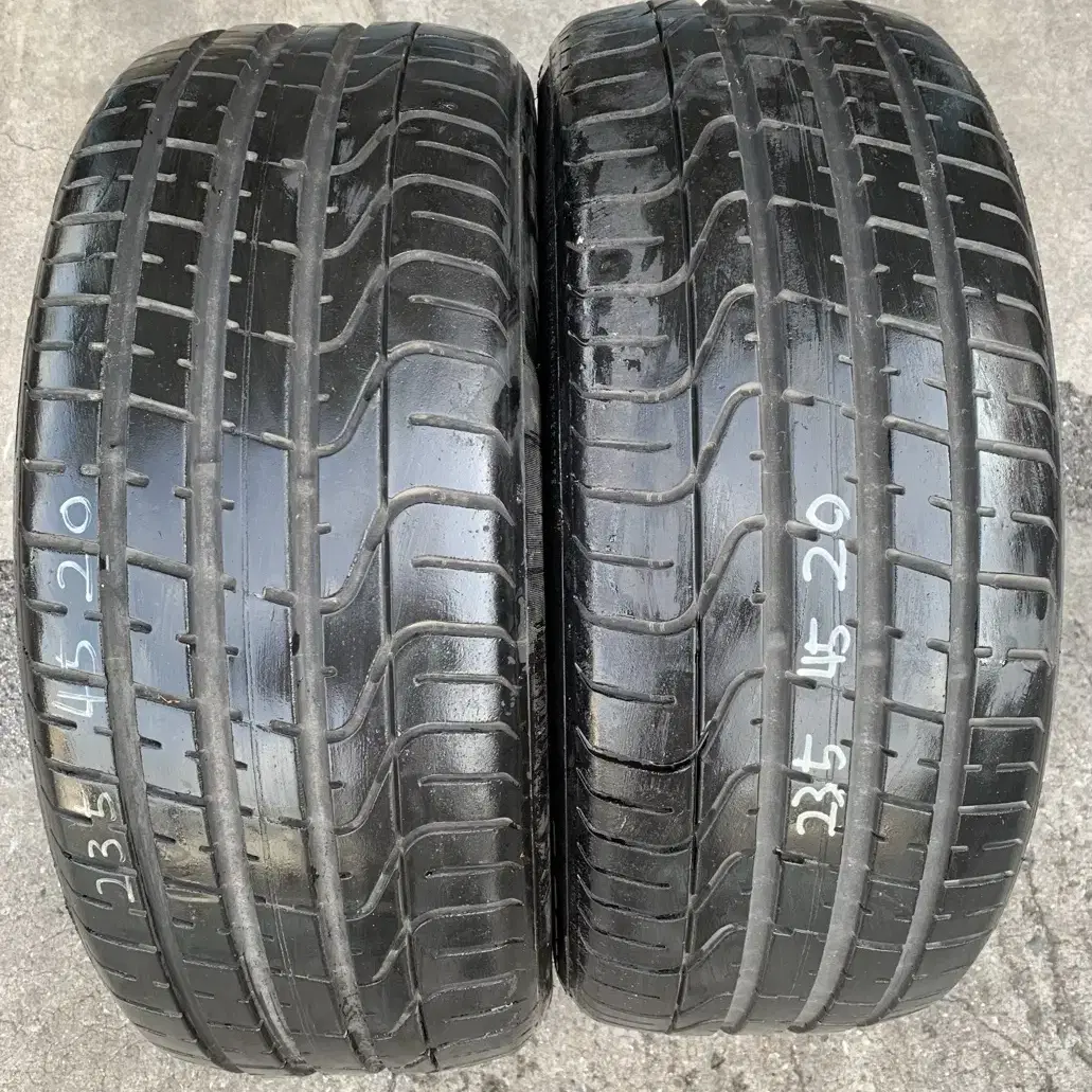 235/45R20 중고 T