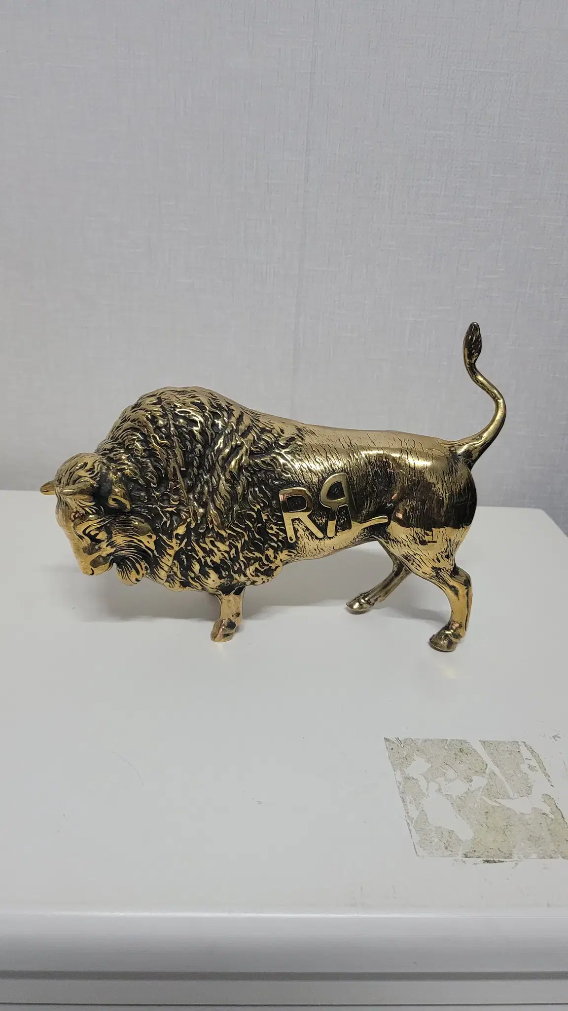 Double L Yellowstone Bison Bronze Objects