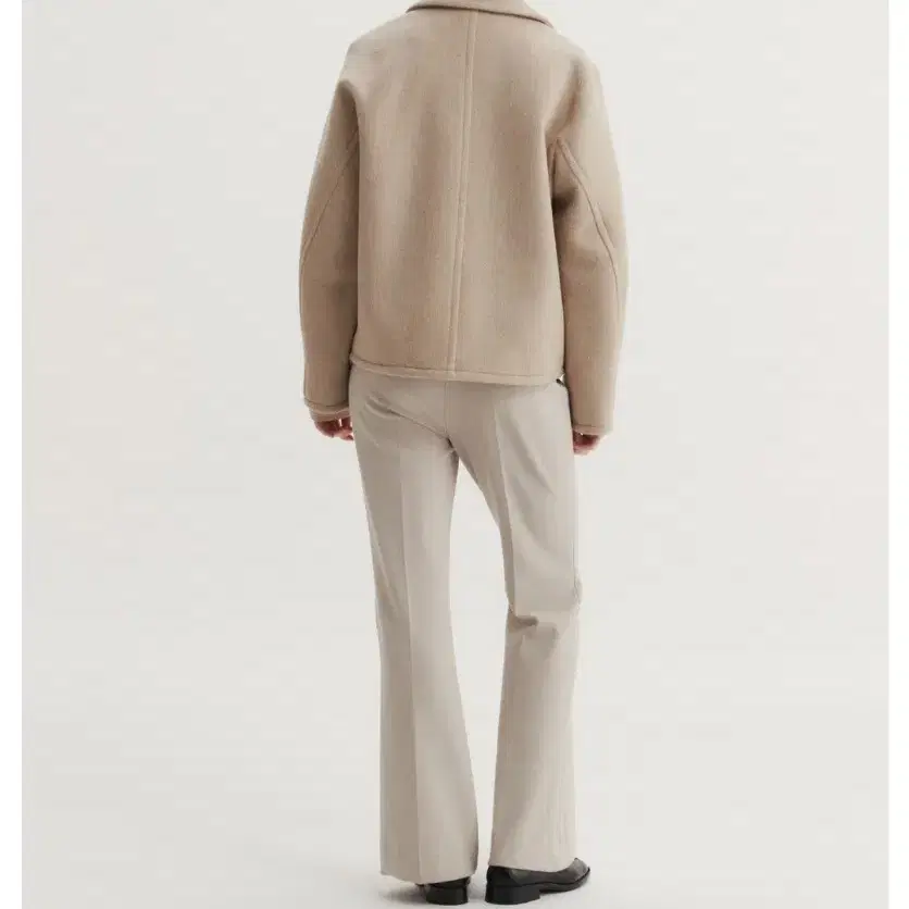 eaah Ian Short Coat (Light Beige) 이아 숏코트