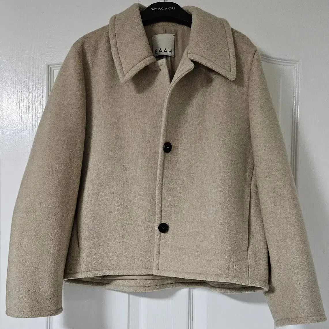 eaah Ian Short Coat (Light Beige) 이아 숏코트