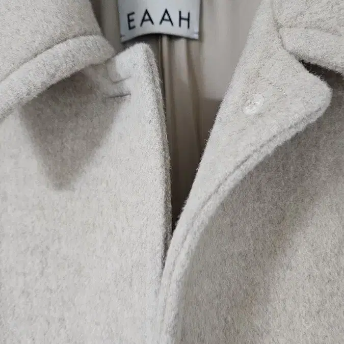 eaah Ian Short Coat (Light Beige) 이아 숏코트