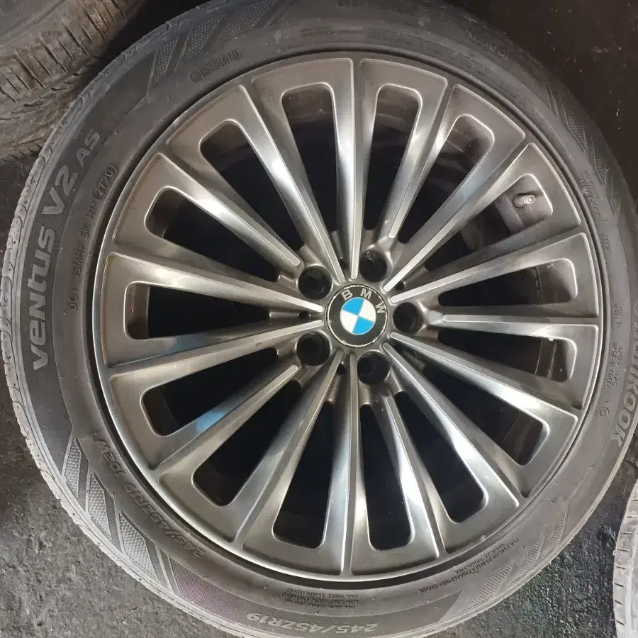 bmw 7 휠타이어 판매합니다