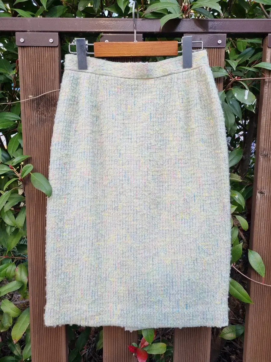 Boucle wool tweed skirt