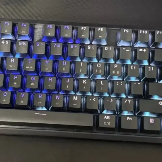 커세어 K70 PRO TKL MGX 키보드 신품급 팝니다