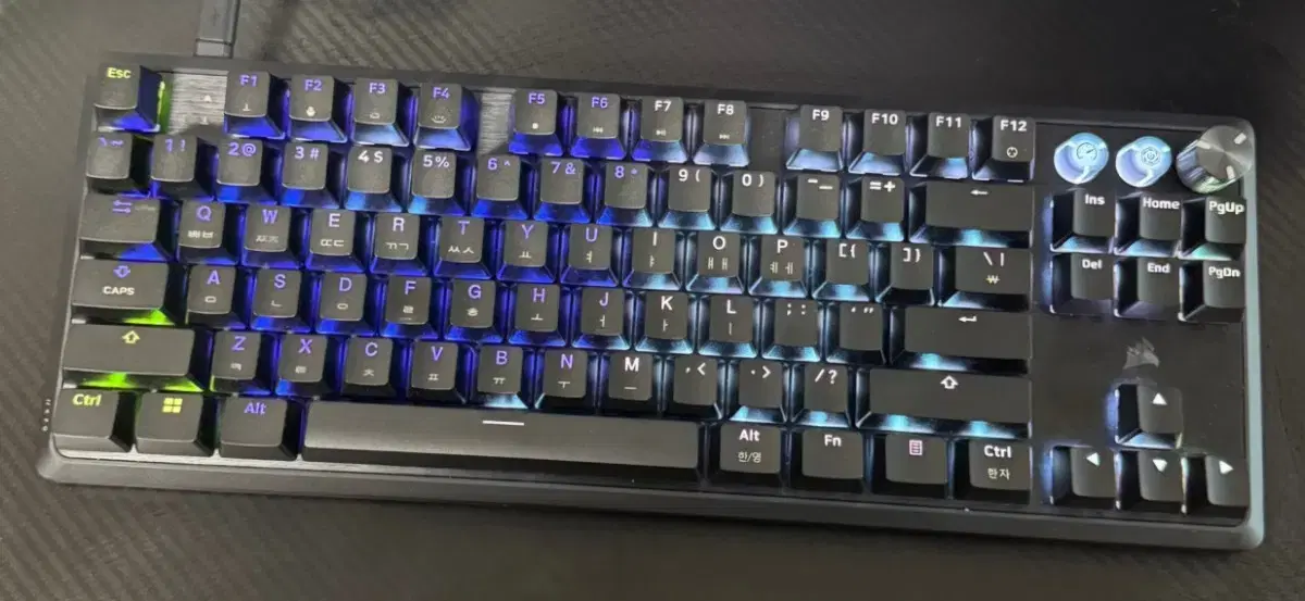 커세어 K70 PRO TKL MGX 키보드 신품급 팝니다