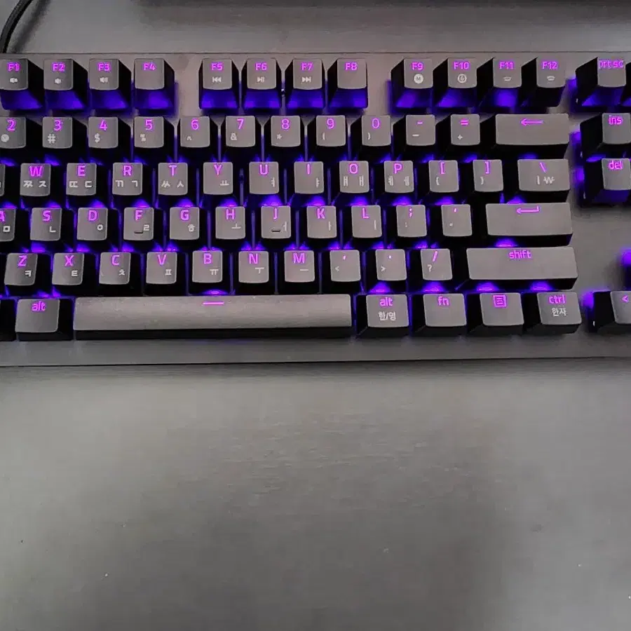 레이저 헌츠맨 v2 tkl