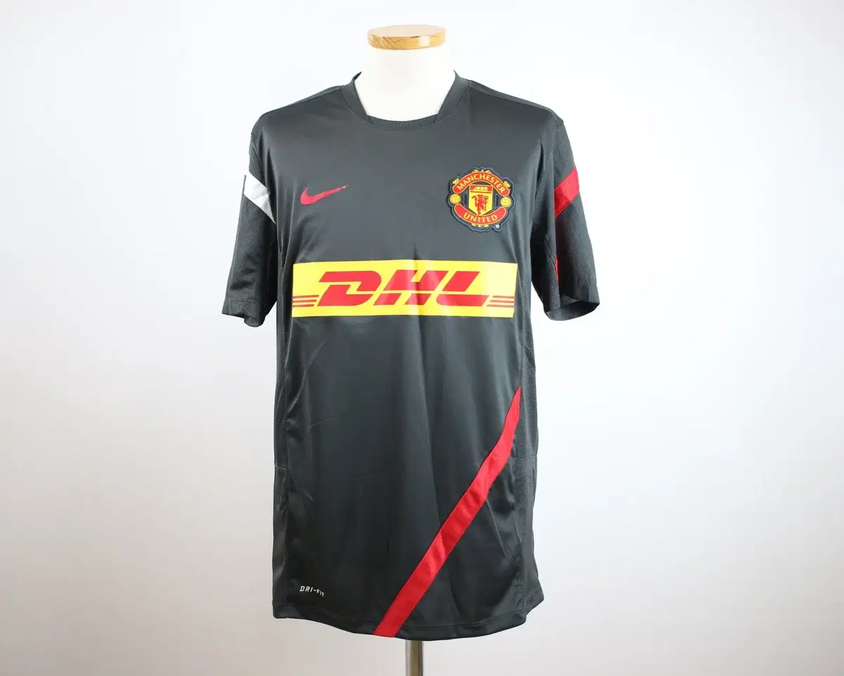 Nike Manchester United Younite Shirt Size M (100)