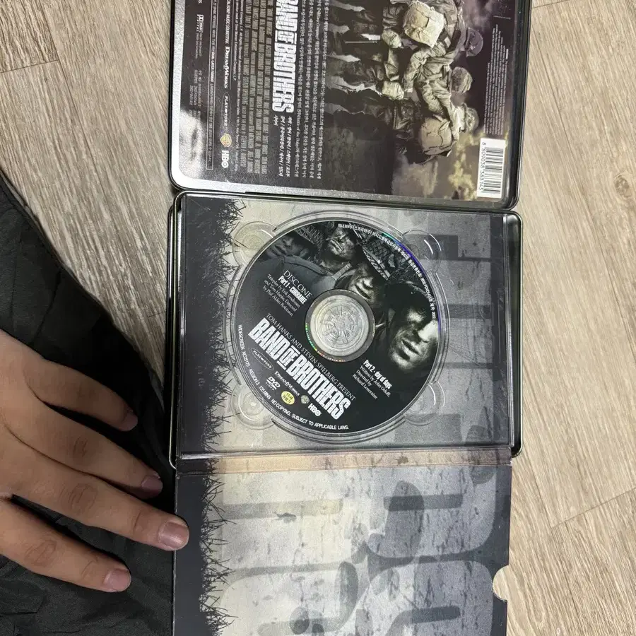 밴드 오브 브라더스 dvd 틴케이스 한정판 팝니다