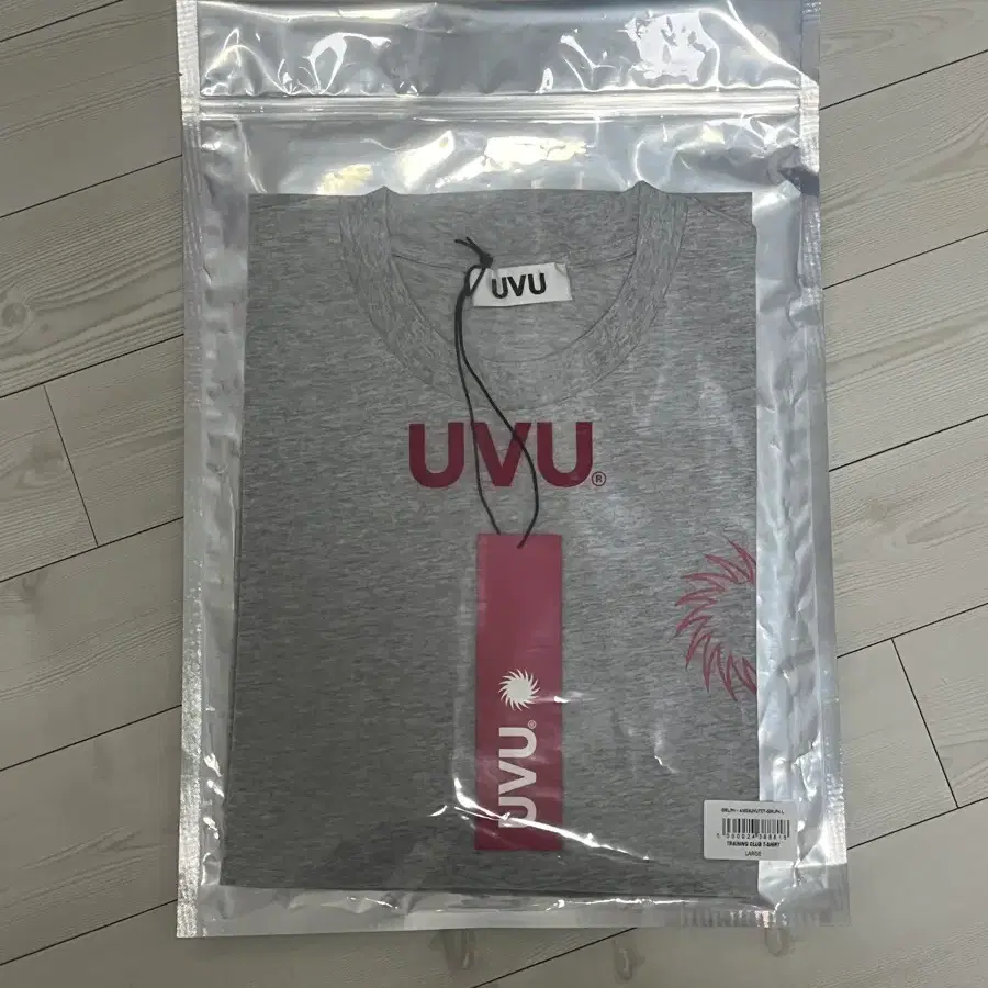 UVU TRAINING CLUB T-SHIRT (L) grey pink