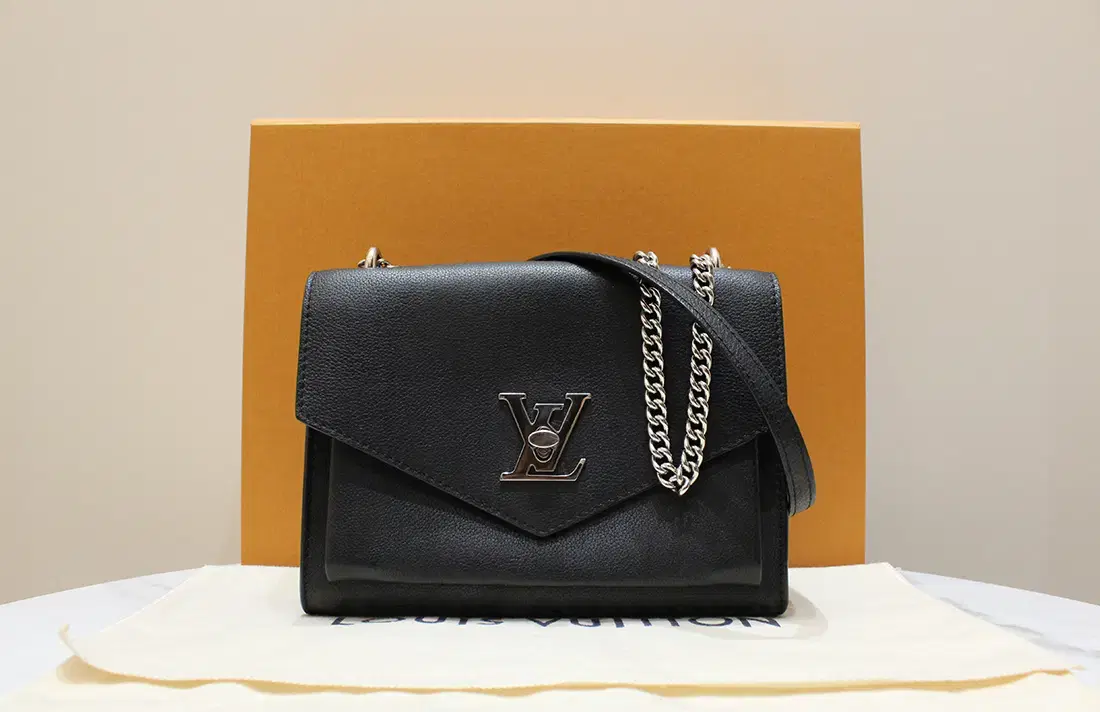 [중고명품다올] Louis Vuitton Mylacmi BB Silver Chain Shoulder Bag M51418