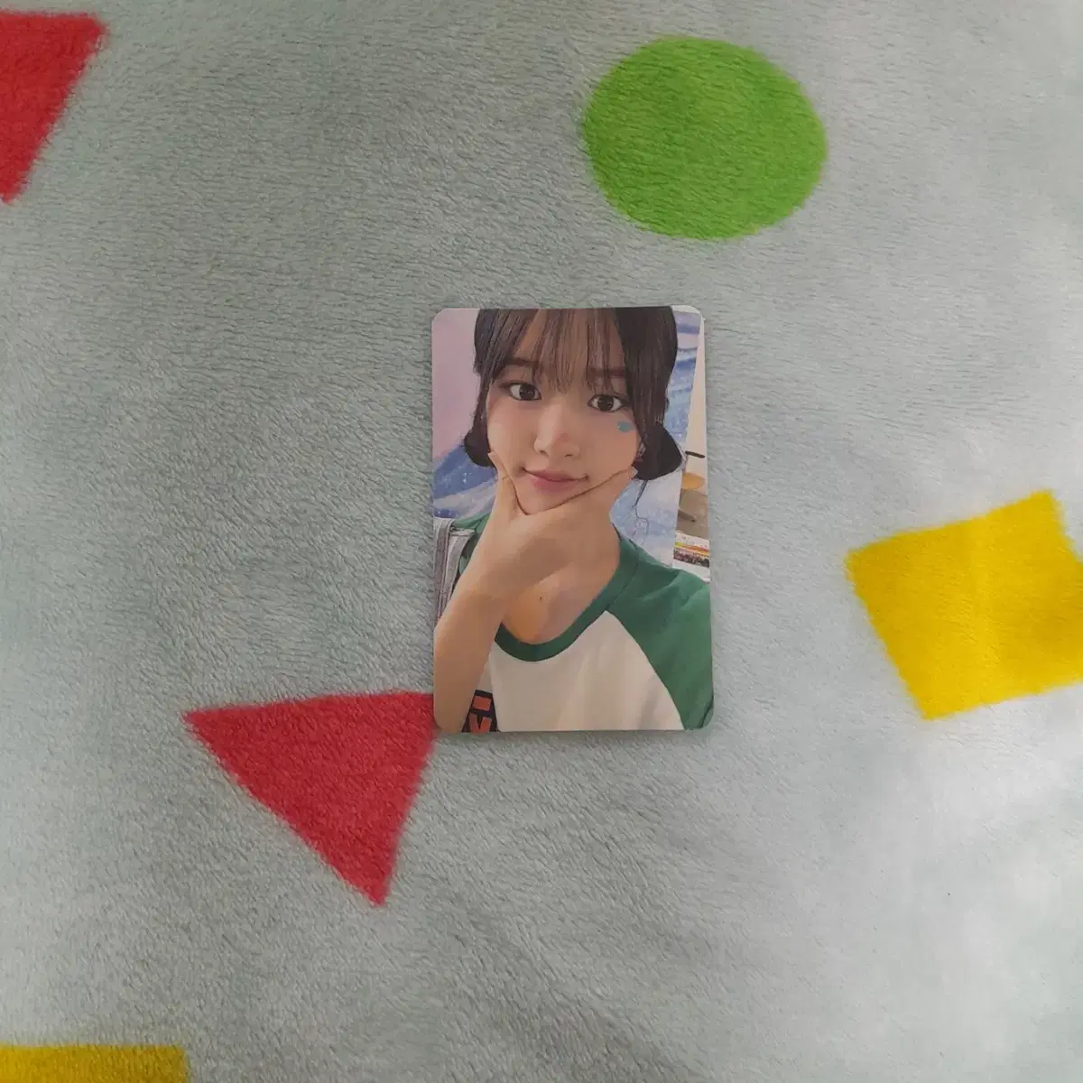 ive yujin 2025 seasons greetings season's greetings photocard