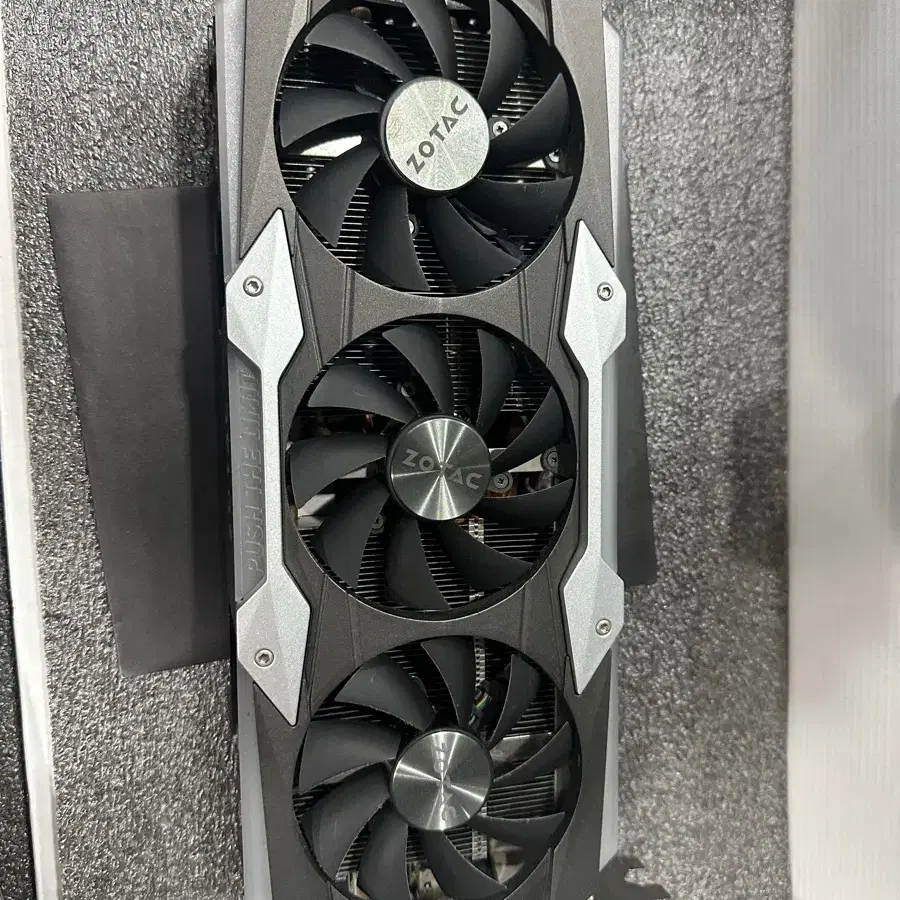 ZOTAC 1080ti amp EXTREME Core