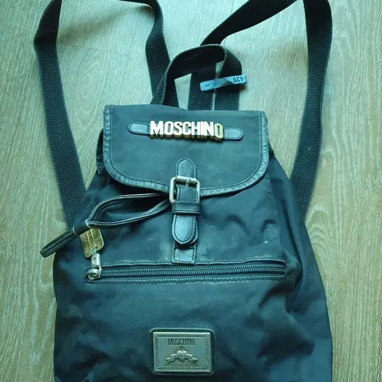 명품 모스키노(MOSCHINO 정품)국내에서는 구하기힘든 미니백팩 캔버스