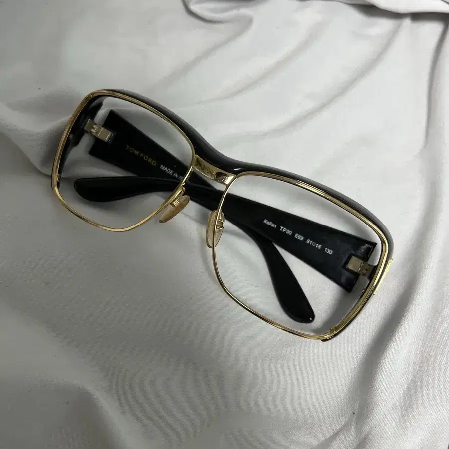 Tom Ford tf90 (딘님 착용 제품)